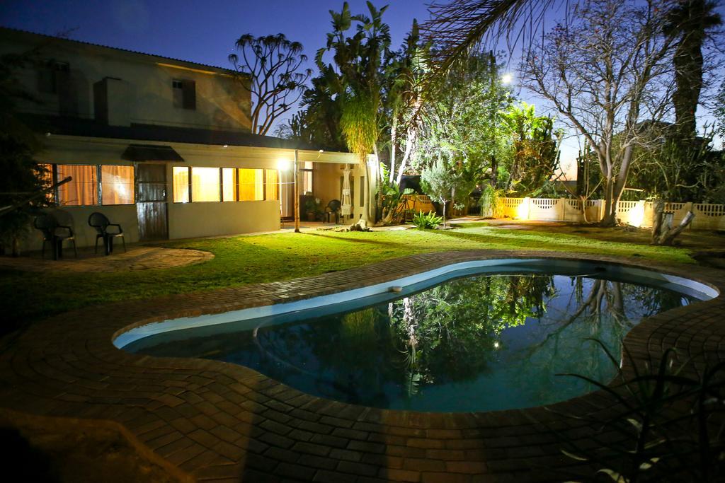 Oudtshoorn Homestay Accommodation Exterior foto