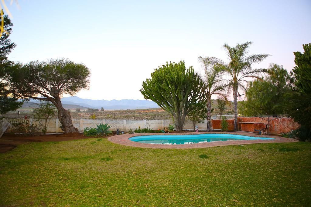 Oudtshoorn Homestay Accommodation Exterior foto
