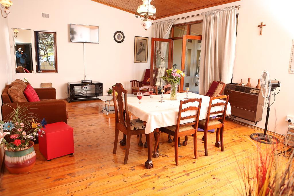 Oudtshoorn Homestay Accommodation Exterior foto